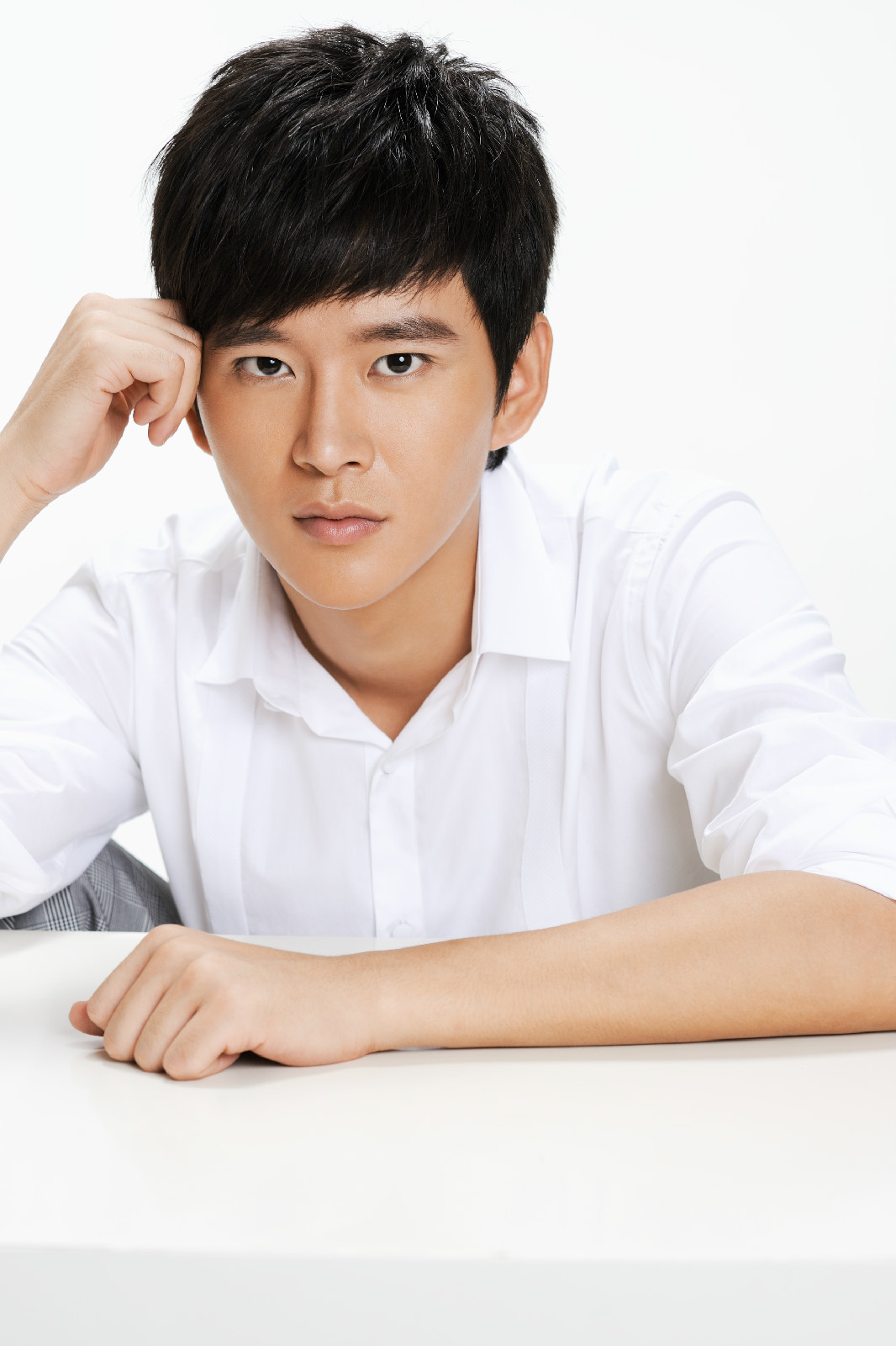  p>黄宥明,原名黄明,4月15日出生于湖北省咸宁市崇阳县,中国内地影视