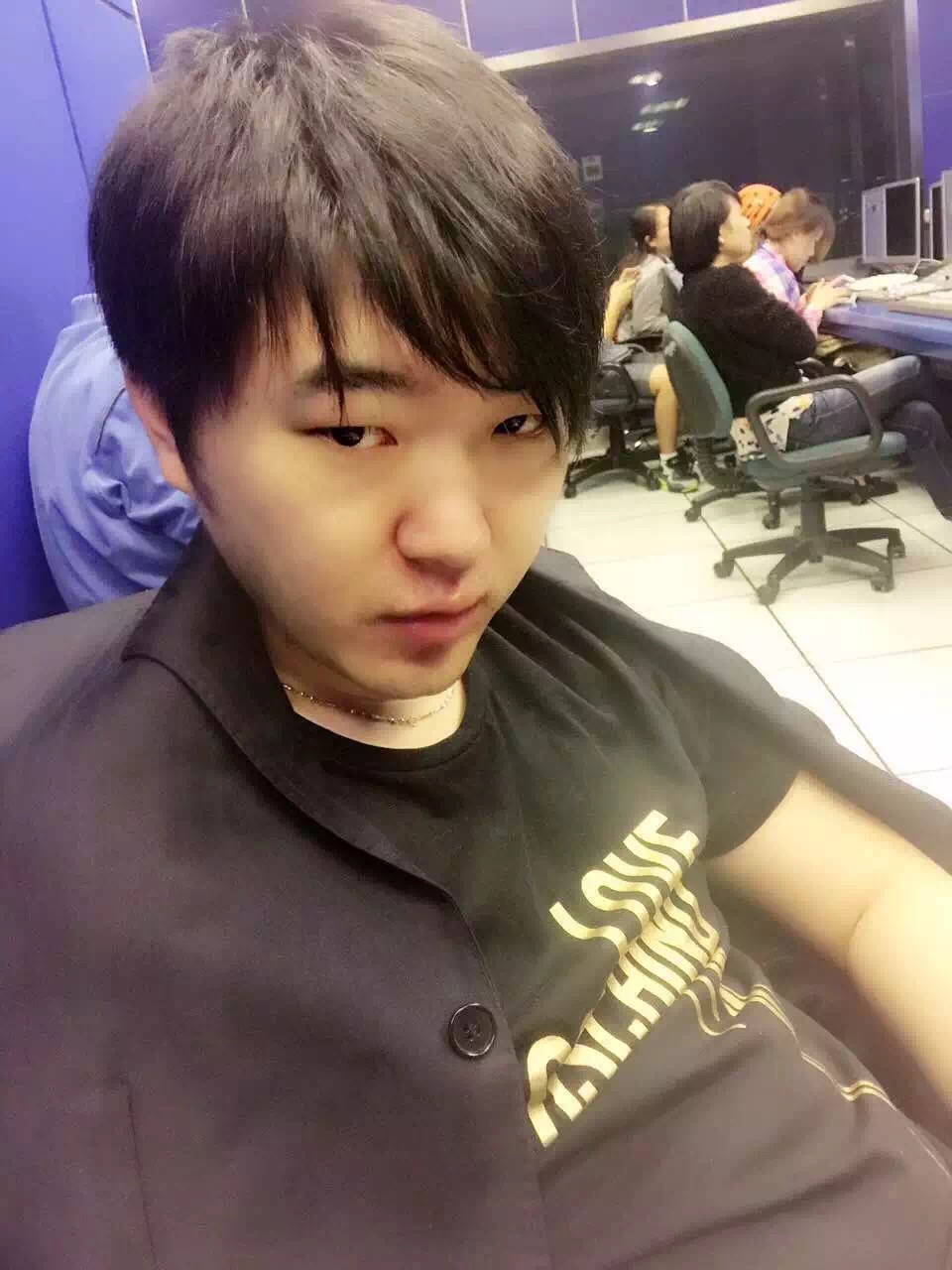 吴彤