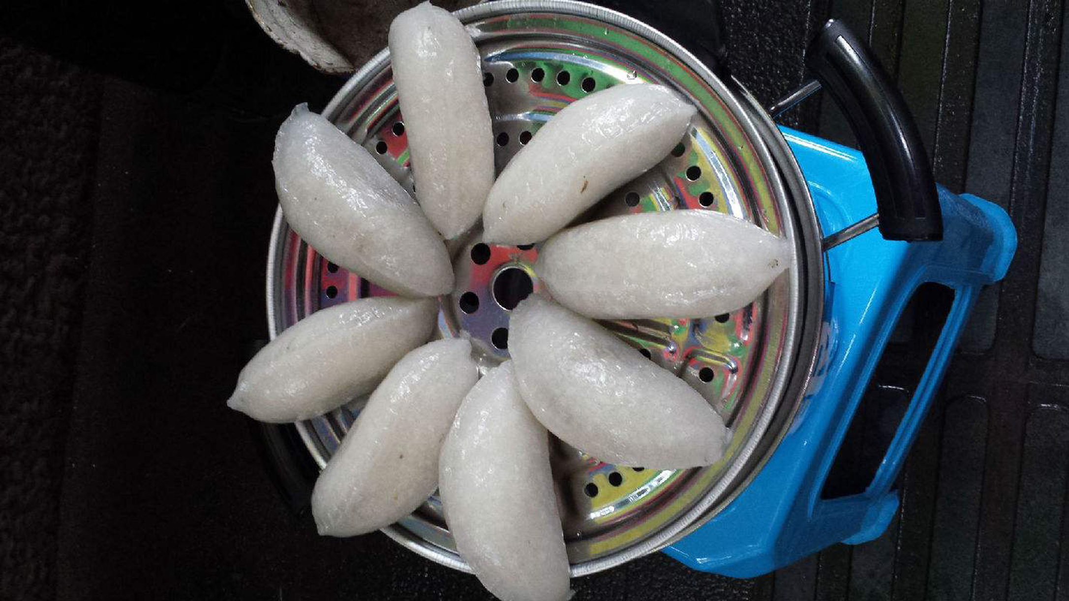  p>金包银是闽台地区较受欢迎的小吃.