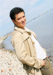  p>许云帆,中国青年男演员,主要参演作品包括《努尔哈赤》,《 a