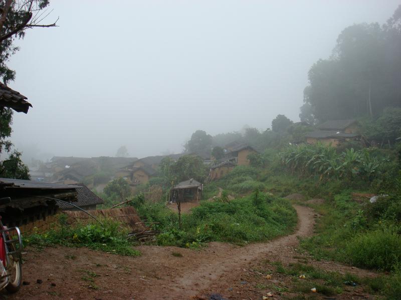  p>该村隶属于 a target="_blank" href="/item/坝溜乡/4990675" data