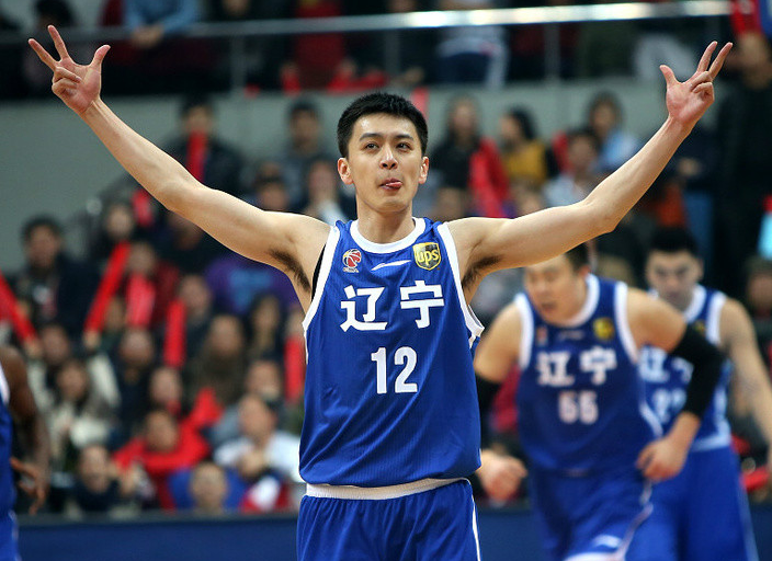  p>杨鸣,1985年7月31日出生在辽宁省大连市,前中国职业篮球运动员,司