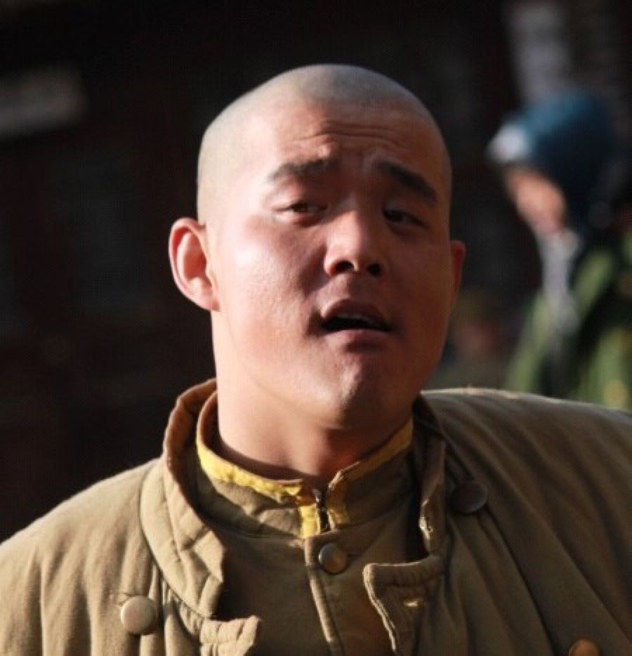  /p> p>在电视剧《闯关东》中饰演霸气十足的大金粒被人们所熟知.