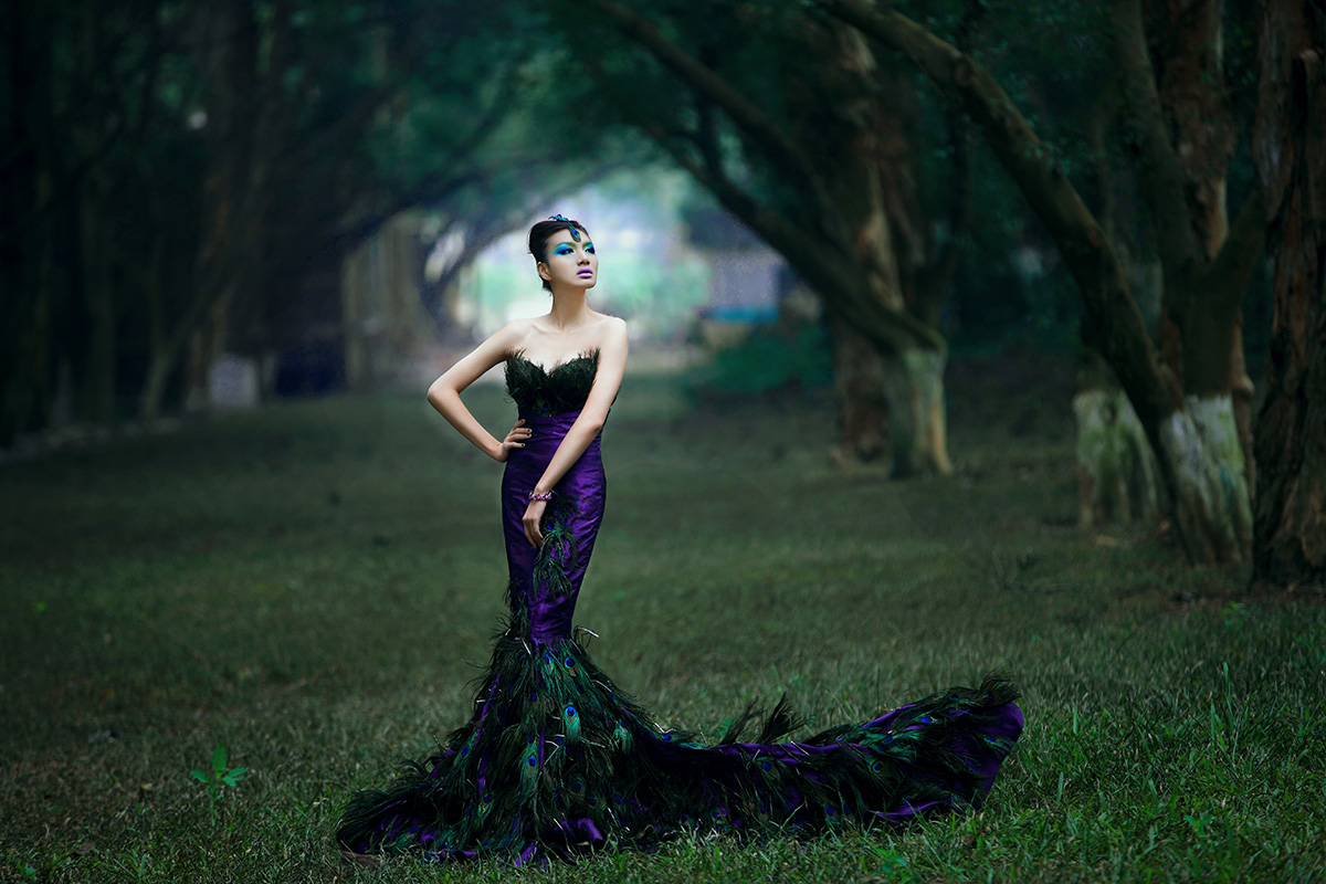  p>孔雀女,汉语词语,指在大城市里长大,从没经历过大风大浪,从小到大