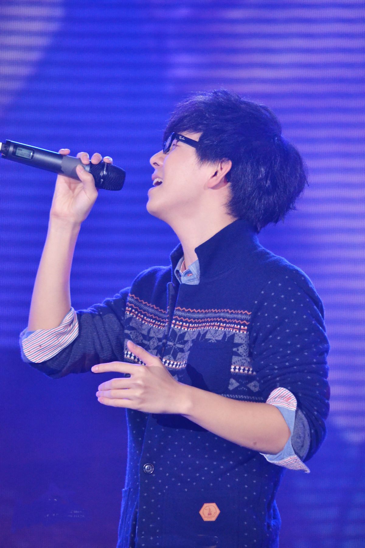 1990年3月1日出生于广西壮族自治区南宁市西乡塘区,中国内地男歌手