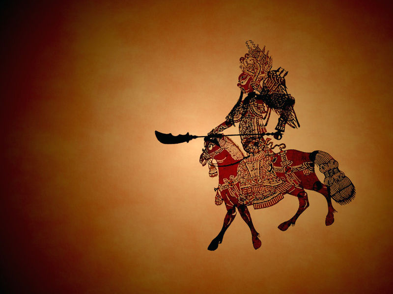  p>皮影戏(shadow puppets),又称"影子戏"或"灯影戏",是一种以兽皮或