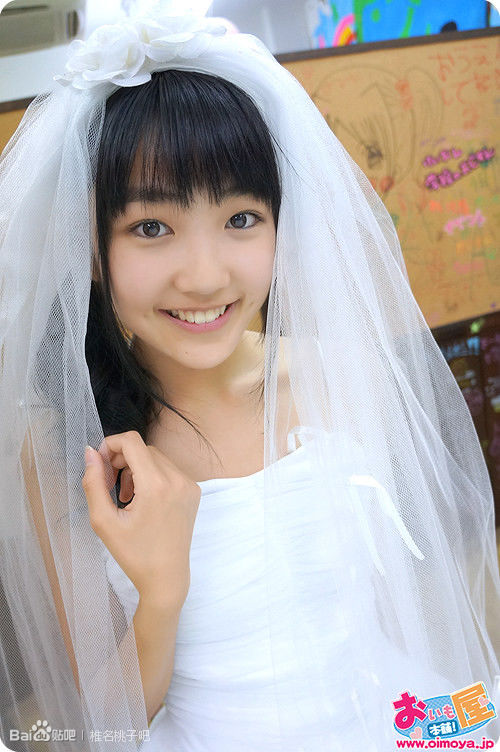  p>椎名桃子,1997年8月6日出生于东京,charmkids事务所所属女写真偶像