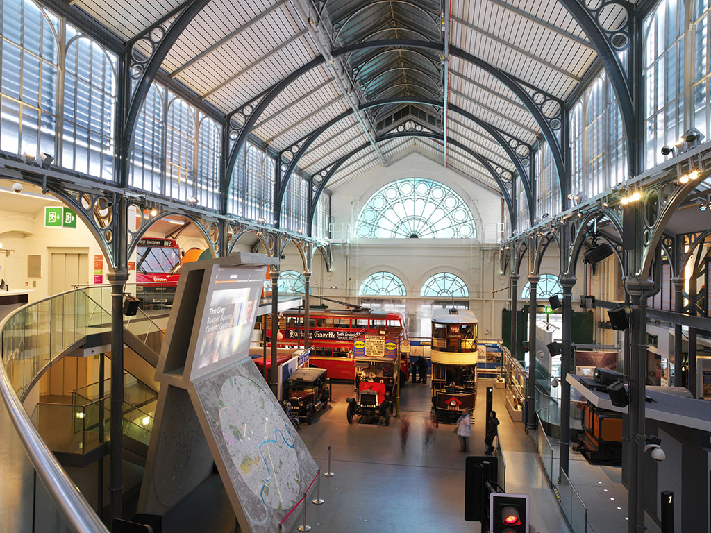  p>伦敦运输博物馆(london transport museum)位于英国首都 a href="