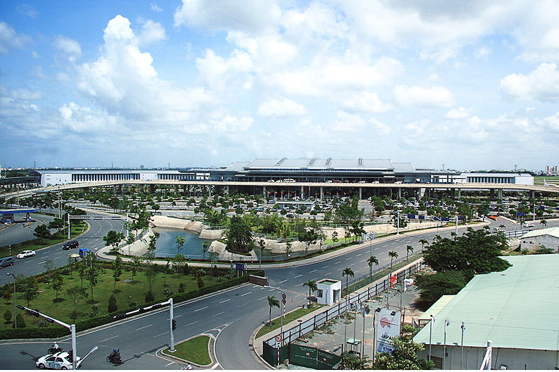 p>胡志明市新山一国际机场(越:c   ng hàng kh&ocirc;ng qu   c