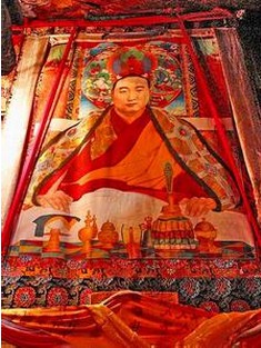 data-id="gnx77vkkj6">安波罗让格西(1881年一1966年),又称安波活佛