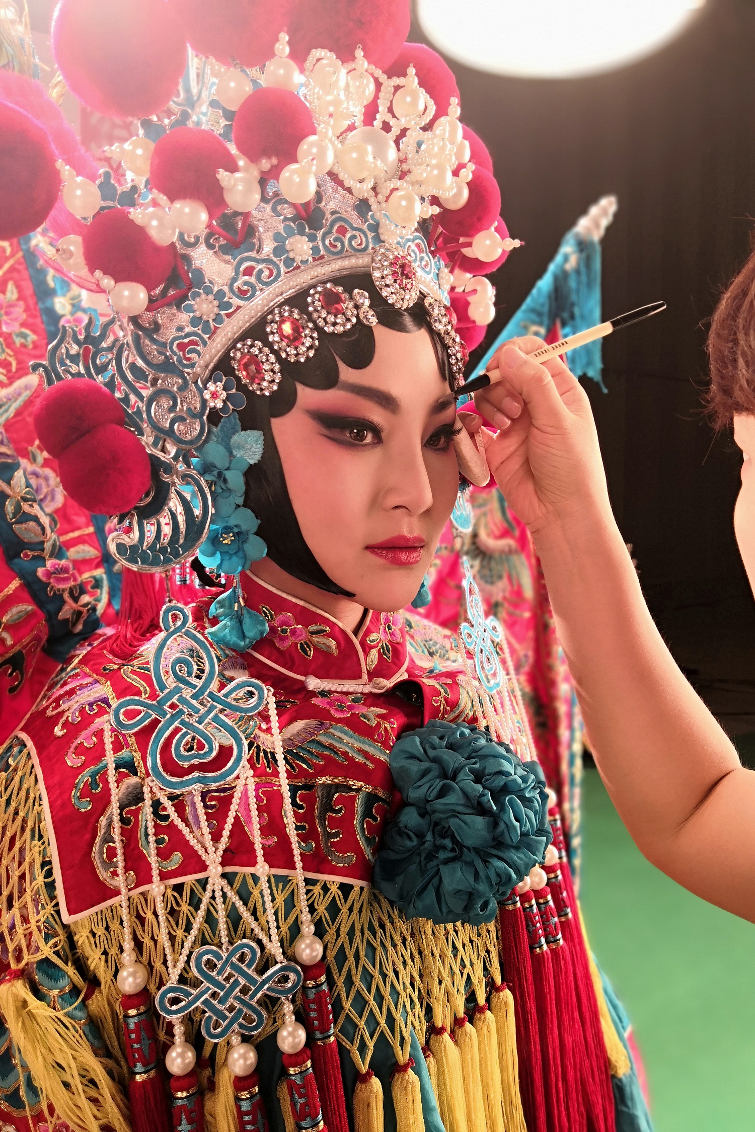 金寨县,毕业于 a target="_blank" href="/item/中国戏曲学院/306908"