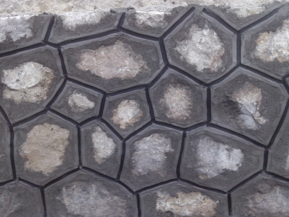  p data-id="gnb191vf2b">原浆勾缝是指用砌筑原墙体的砂浆进行匀缝的