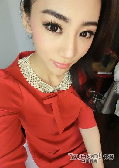 金美辛足球_金美辛喷火写真 金美辛足球_金美辛喷火写真（金美辛马上踢足球） 足球