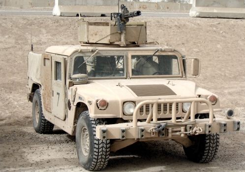 悍马多用途轻型轮式车