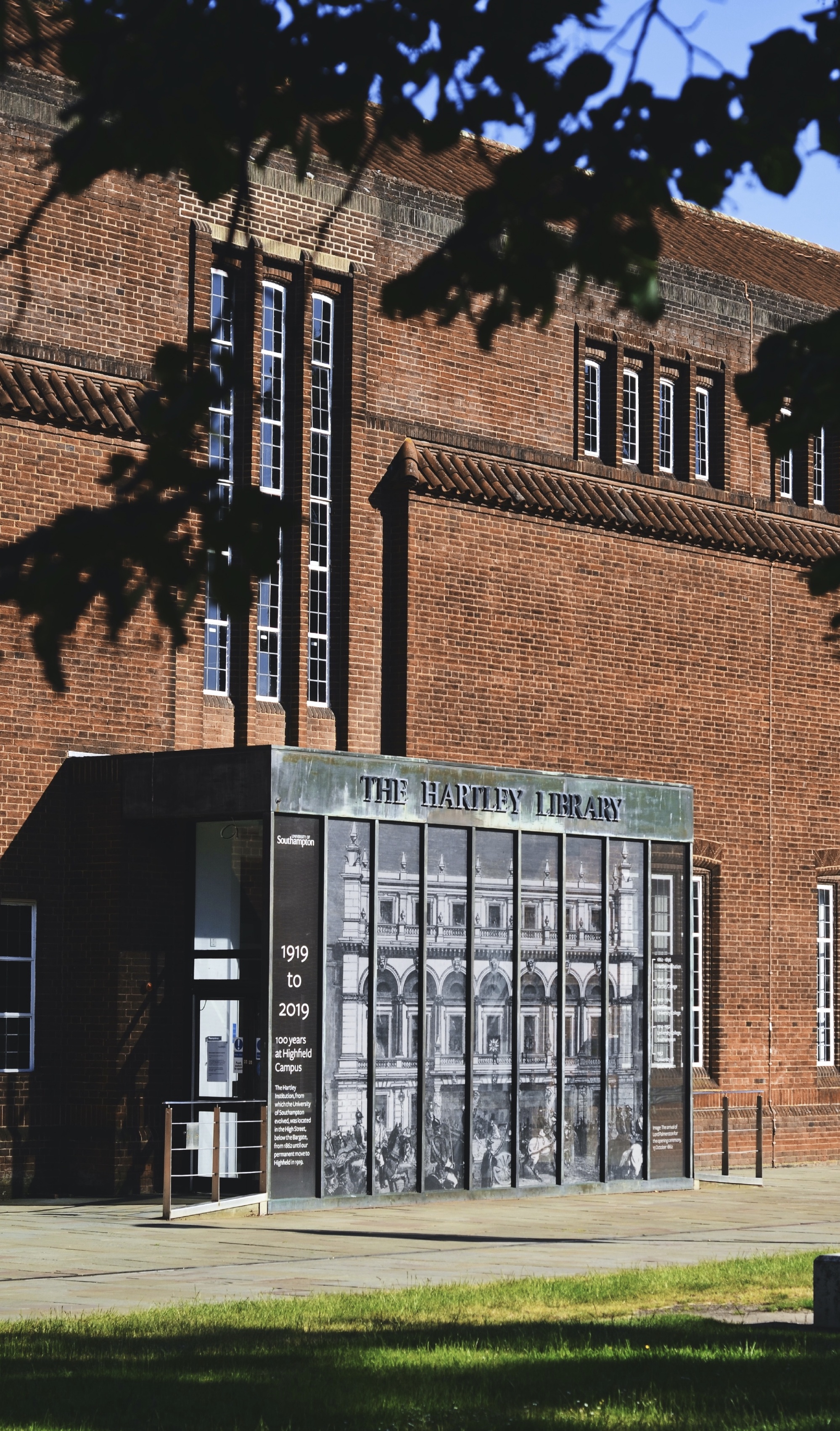  p>南安普顿大学(university of southampton),英国皇家授勋大学, a