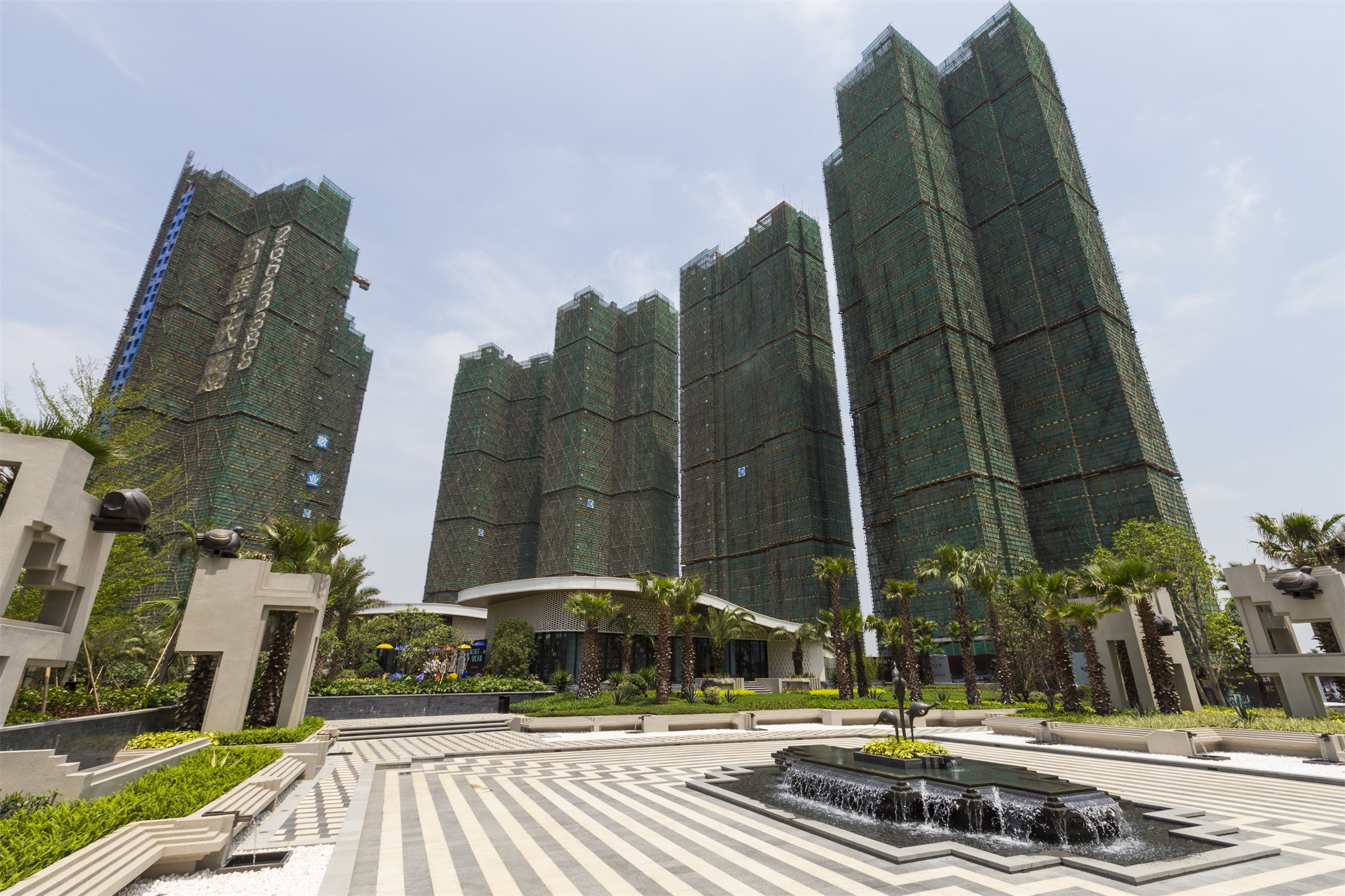 天銮为合景泰富公司的" 品牌线产品".