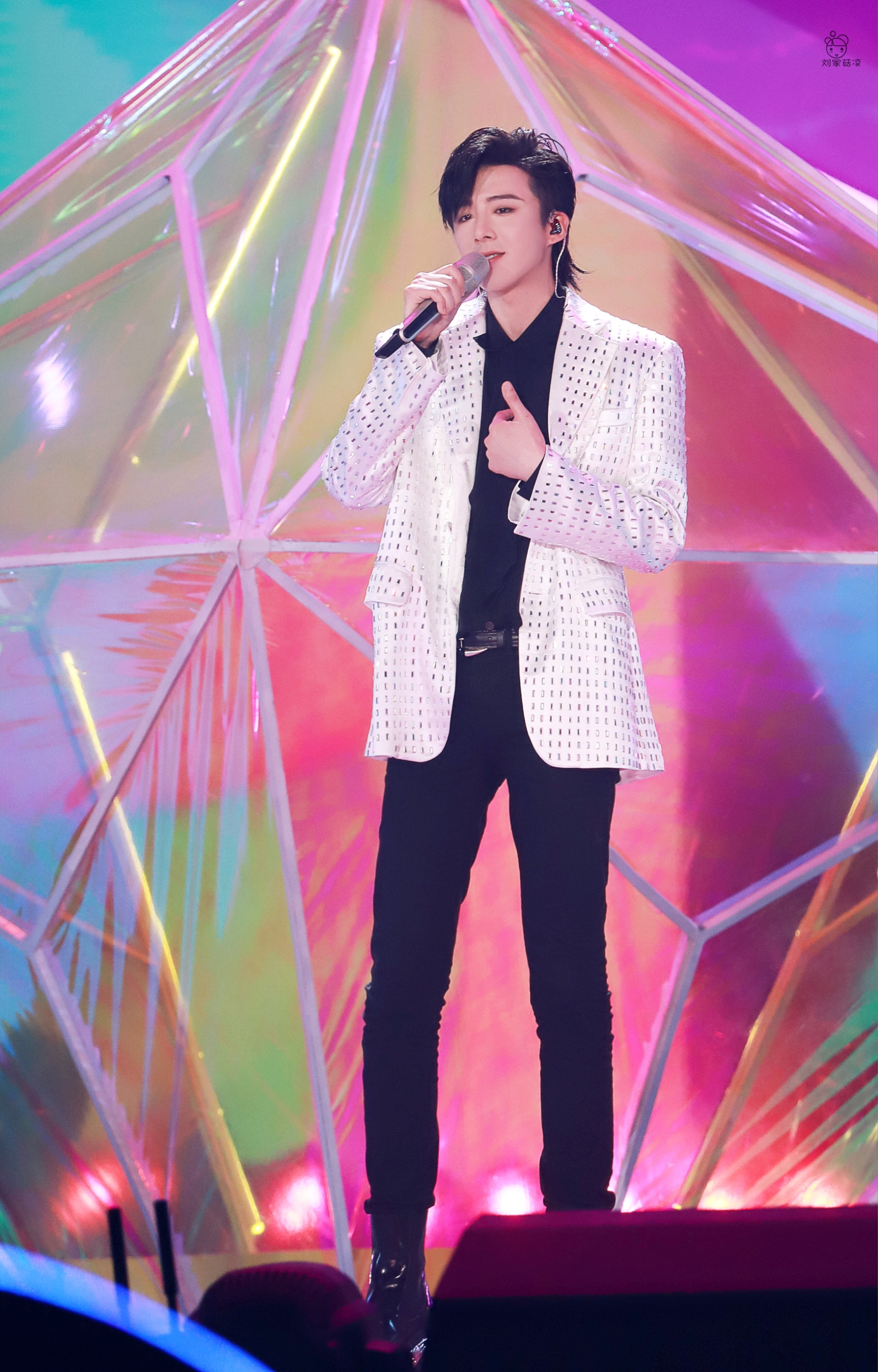 data-lemmaid="10914841">丹东市 /a>,中国内地流行乐男歌手,影视演员