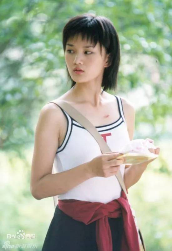 ,原名楼安琪,1985年11月30日出生于上海市虹口区,中国