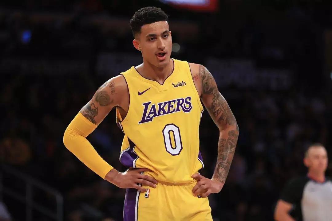  p>凯尔·库兹马(kyle kuzma),1995年7月24日出生于 a target="_blank