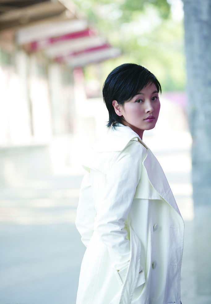  p>张延,1970年3月4日出生于陕西省西安市,中国内地女演员,主持人