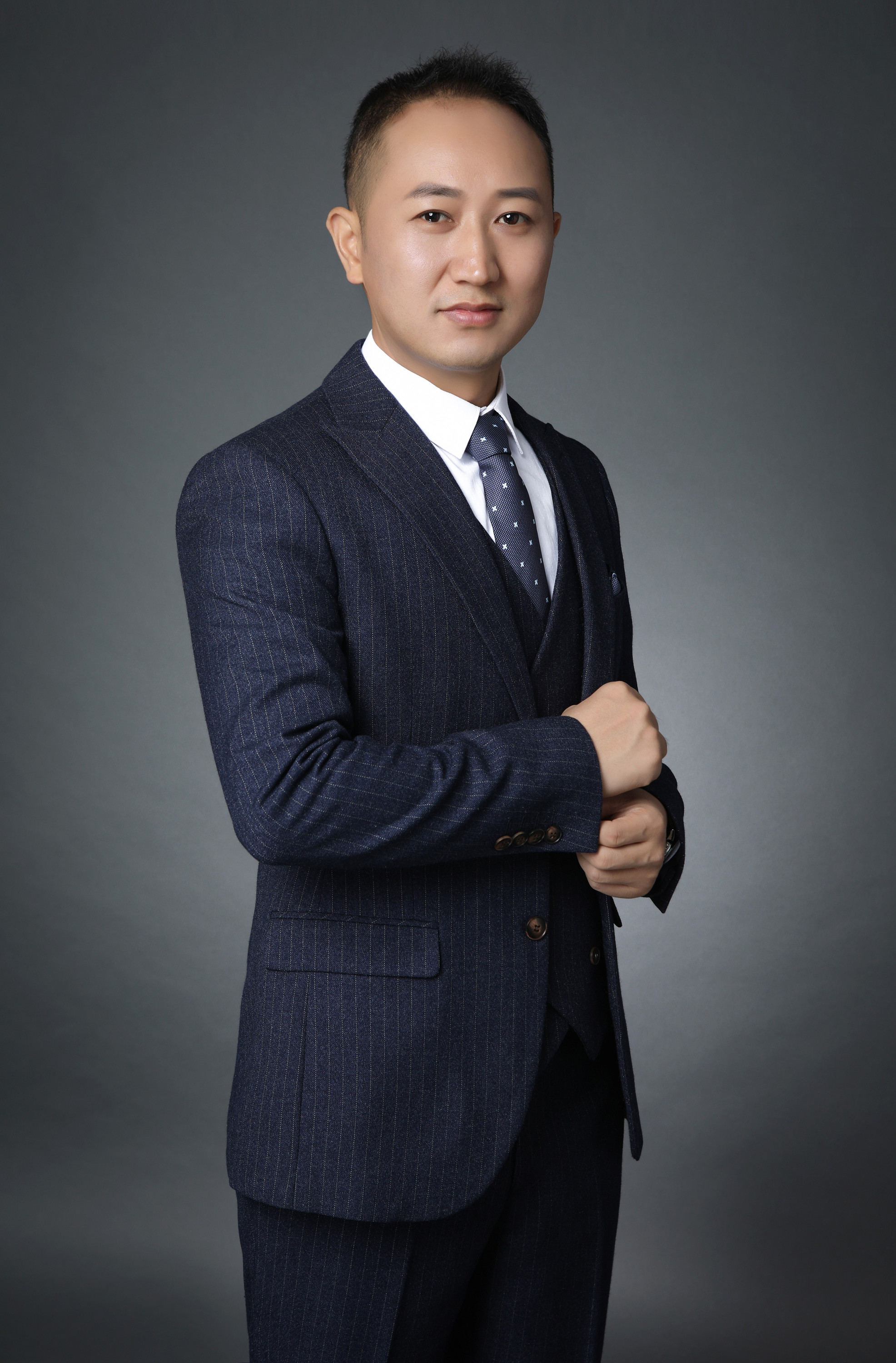 田斌