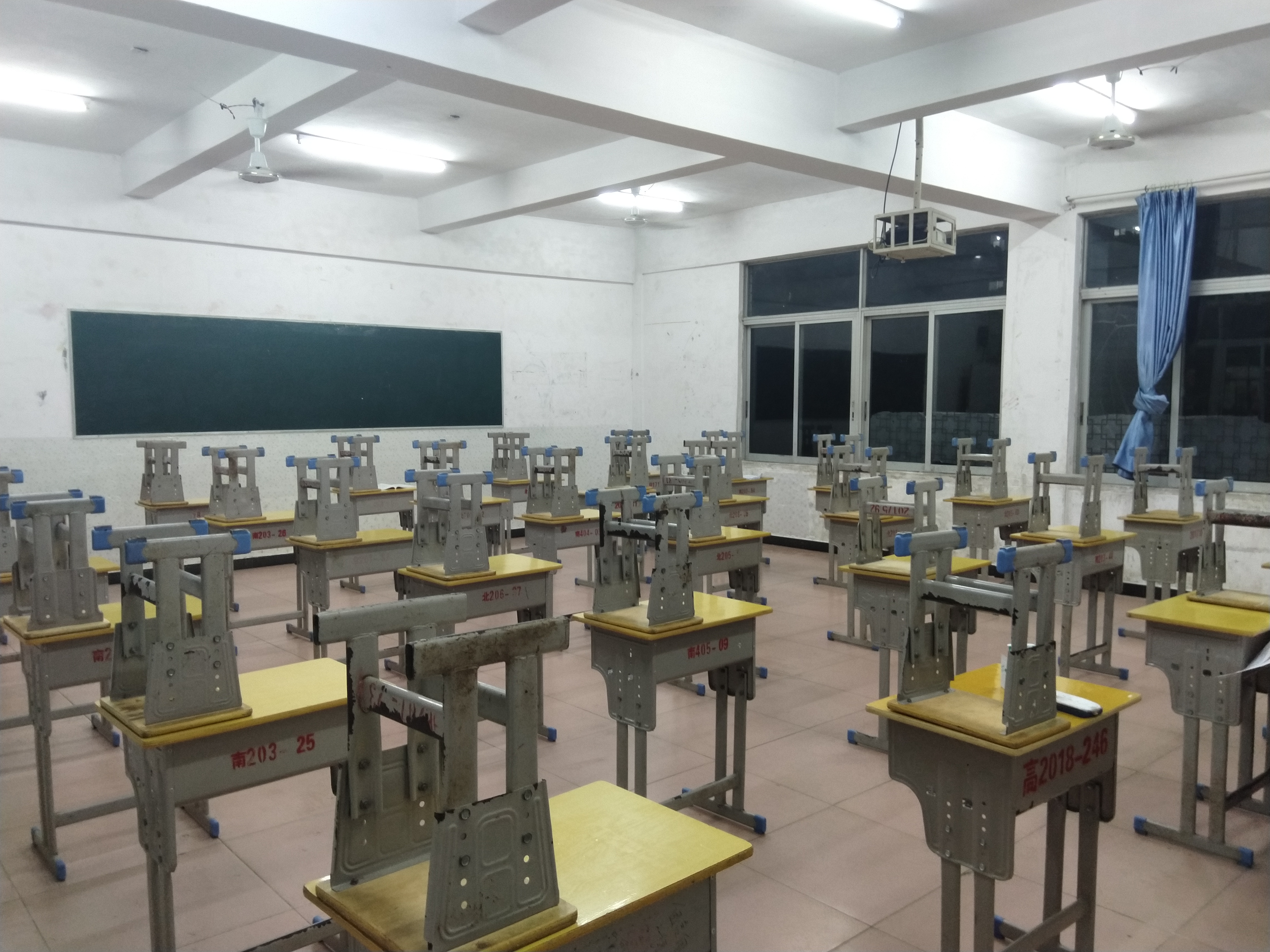 陶铸中学是一所集小学,初中和高中教育为一体的现代化创新型<a