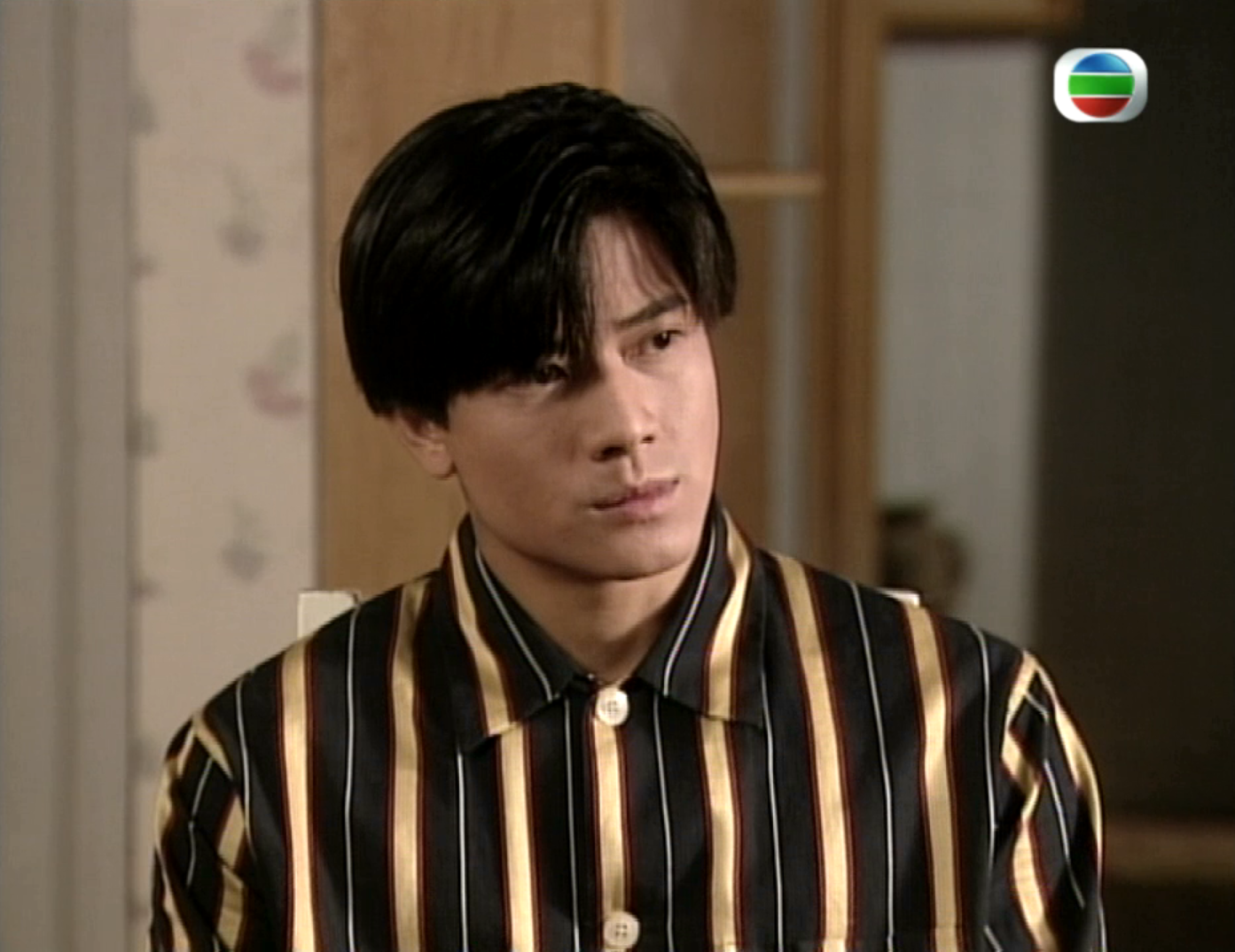 《烈火狂奔》是1994年 a target="_blank" href="/item/香港电视广播