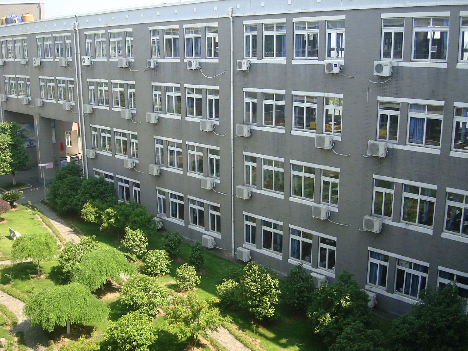 慈溪市杨贤江中学