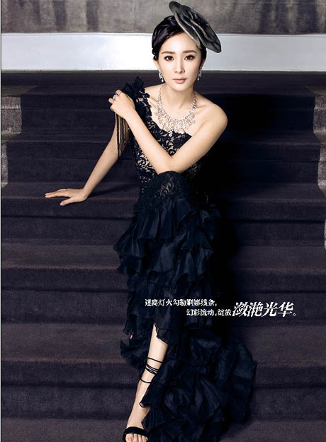  p>杨幂,1986年9月12日出生于北京市,中国内地影视女演员,流行乐歌手