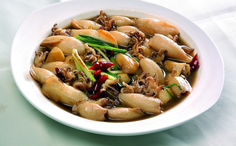 杂菌干炒墨鱼仔