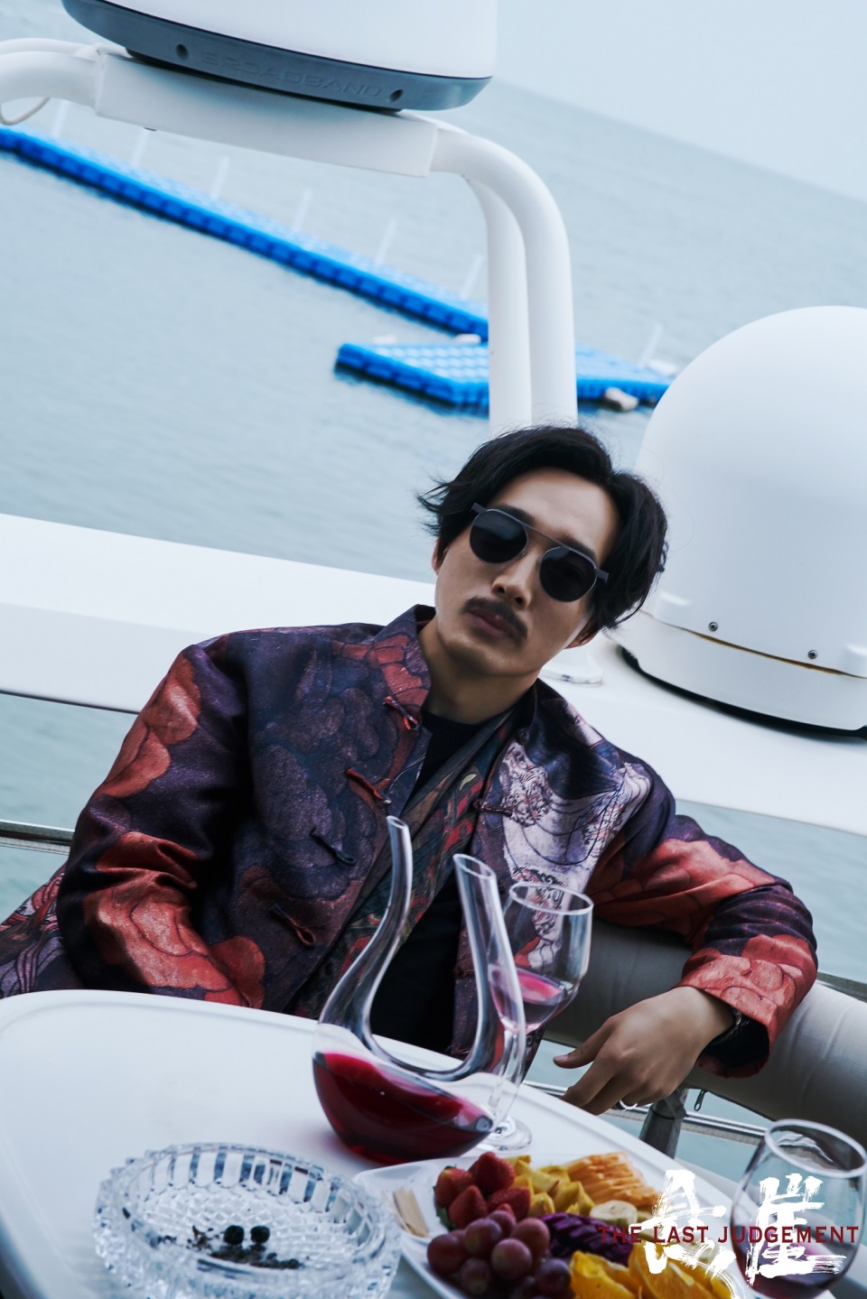 tjbq6">李易祥,1973年6月19日出生于河南省郑州市,中国内地影视男演员