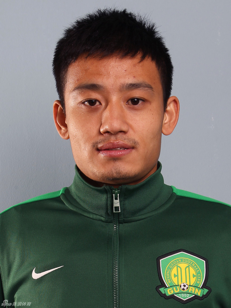  p>宋博轩,1989年9月16日出生,是中国职业足球运动员,效力于中超河南