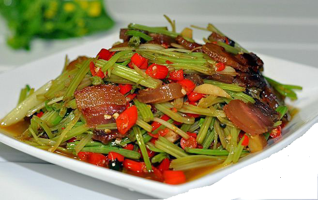 野芹菜炒腊肉
