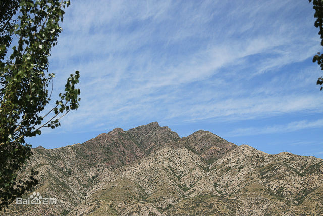  p> b>阴山—秦岭间 /b> b> a target="_blank" href="/item/东西构造