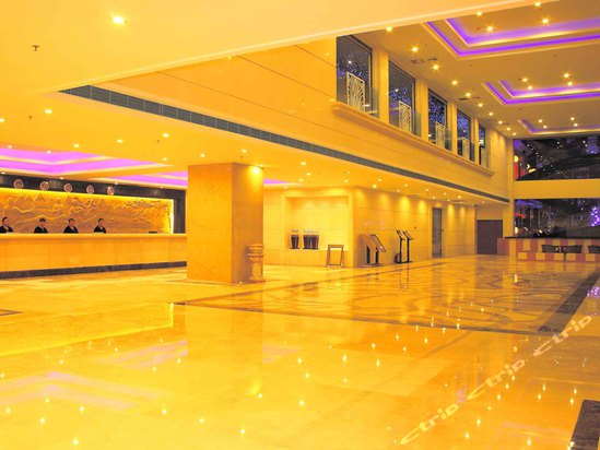  p>佛山银海酒店位于珠三角经济龙福地—广东省佛山市顺德区,"中国