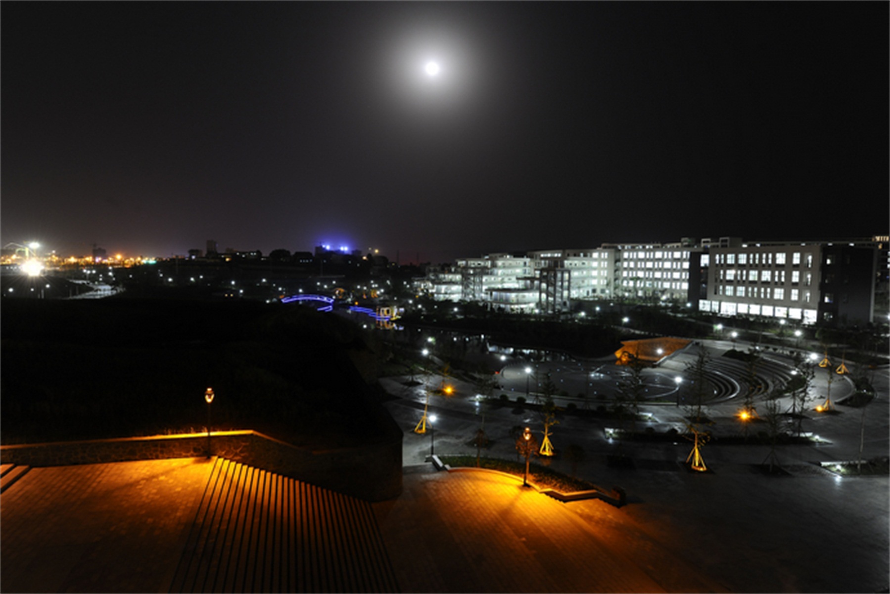 安康学院(ankang university)是 a target="_blank" href="/item/陕西