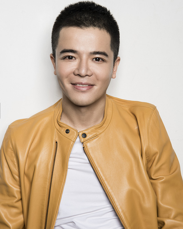  p data-id="gnvf8hvhli">陈厚行,青年影视演员