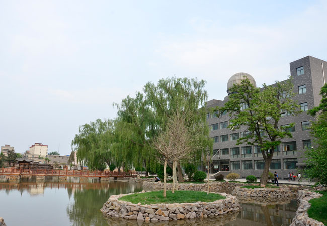 " data-lemmaid="6439368">山西省榆次第一中学校 /a>(简称榆次一 ))