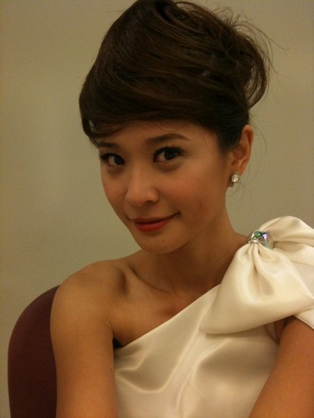  p data-id="gocqjhefgs">李燕,1981年11月20日出生于台湾,毕业于国立