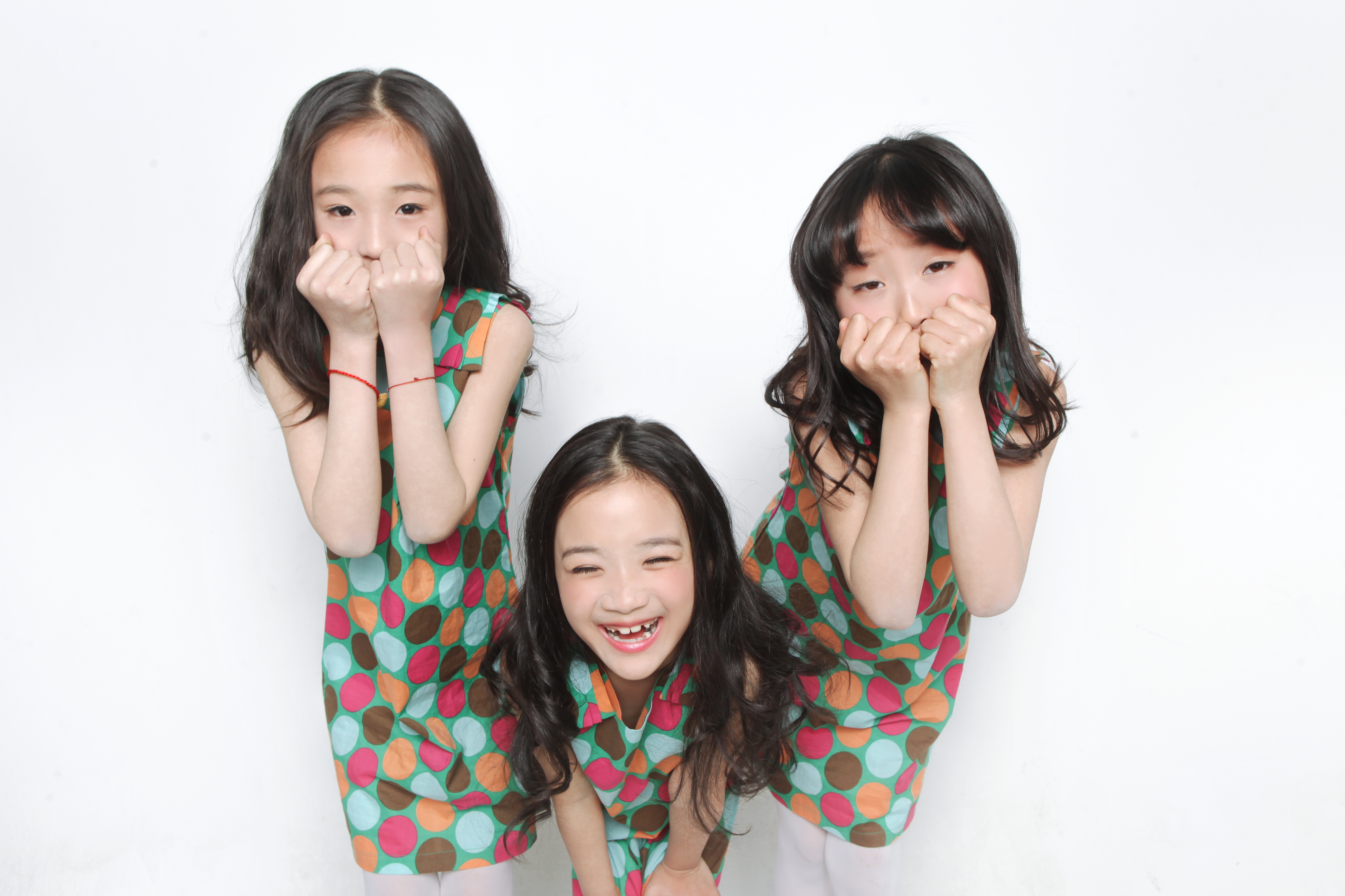 风火轮音乐公司联合打造了内地首支童星女子偶像组合,2013年5月30日