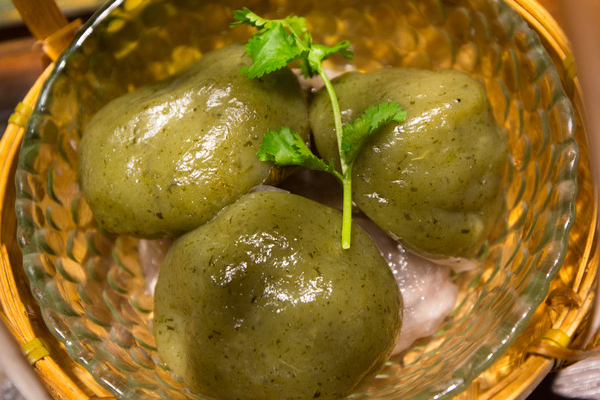  p data-id="gnwoyylut6">糯米粿是潮汕地区的一种传统粿类小吃. /p>