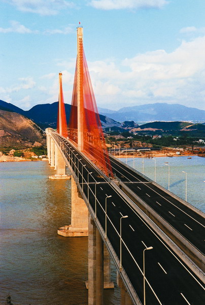  p>崖门大桥(yameng bridge),是中国 a href="#" data-lemmaid="