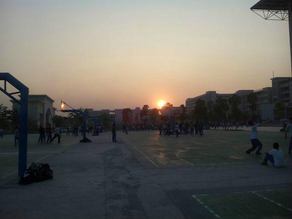 揭东县第二中学