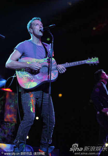  p>酷玩乐队 i>(coldplay) /i>,英国摇滚乐队,1996年成立于伦敦,由