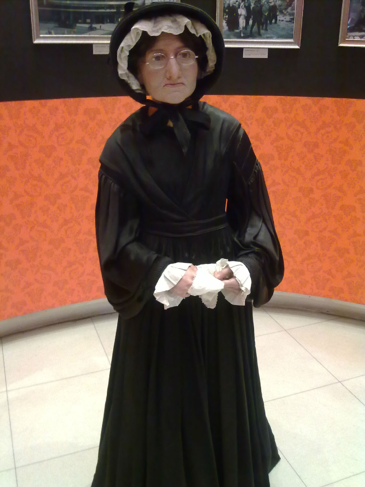  p>香港杜莎夫人蜡像馆(madame tussauds hong kong),简称" a target=