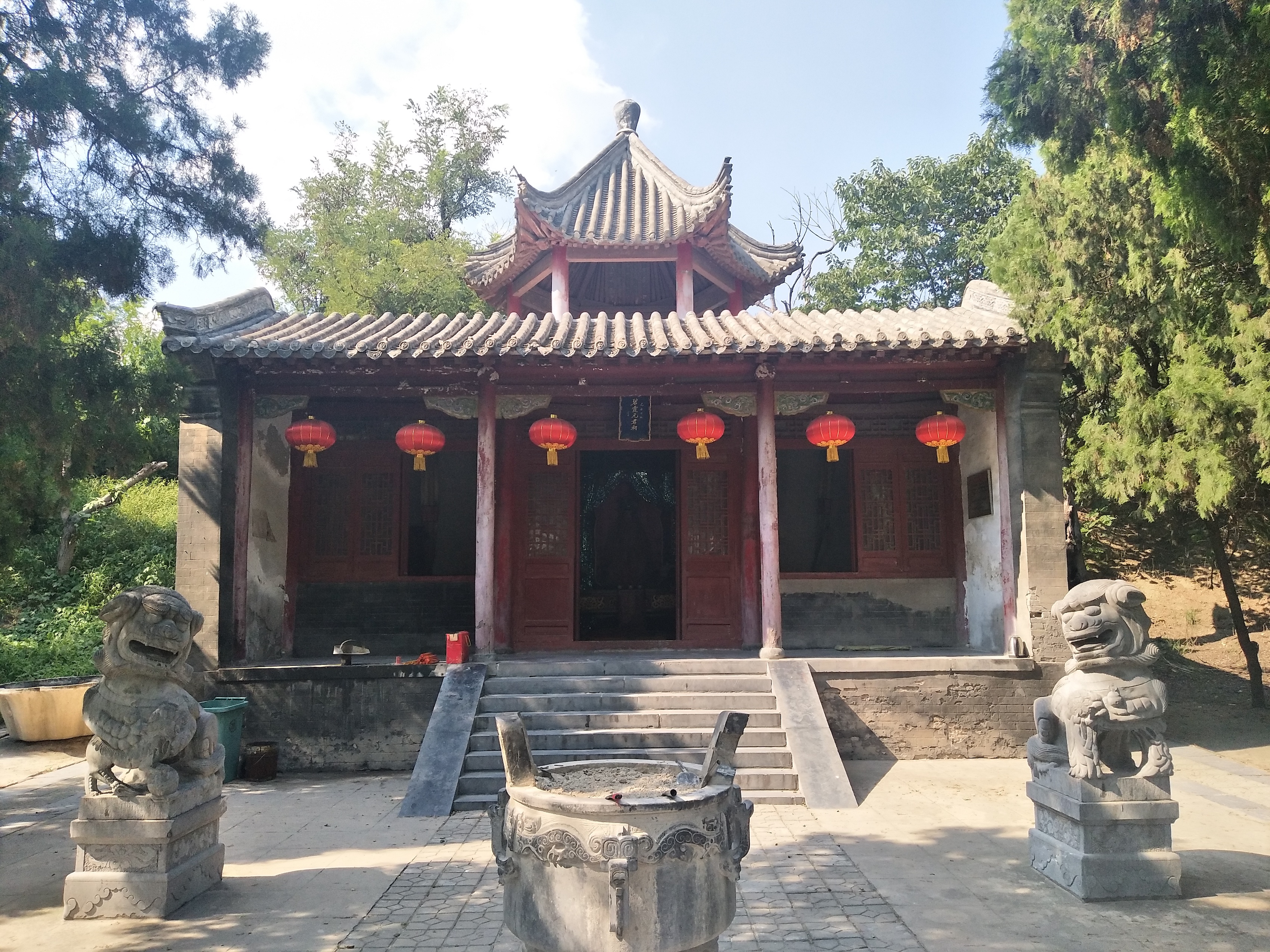  p>禹王台公园位于中国河南省 a target="_blank" href="/item/开封市