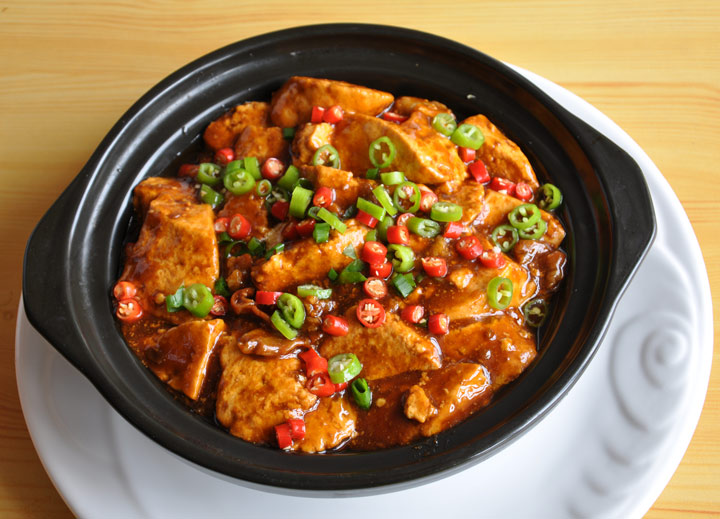 酱焖豆腐煲