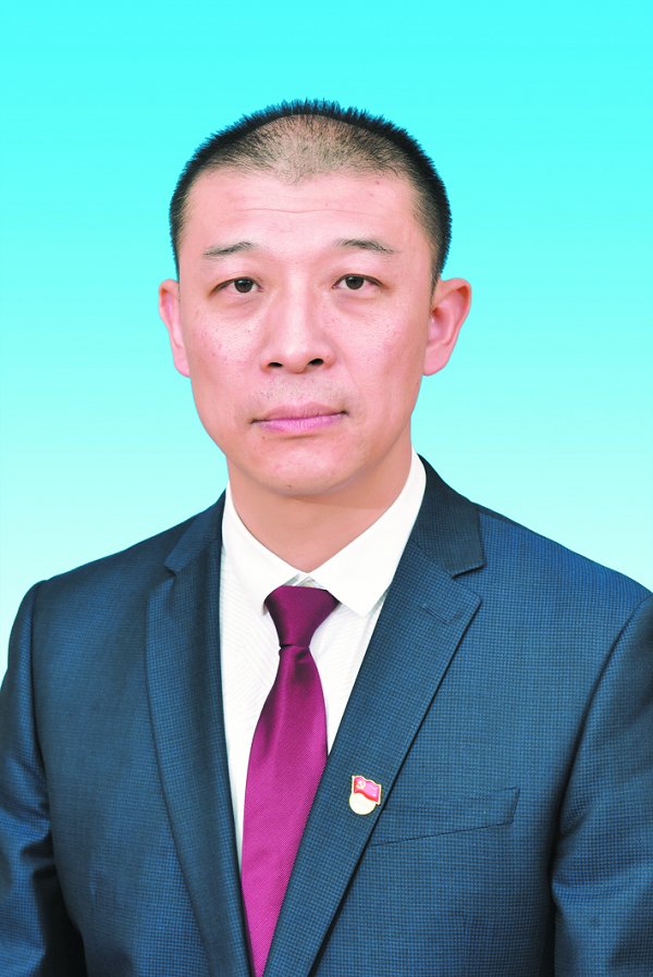 杨赟