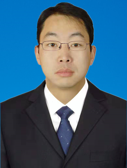 王均,男,汉族,1979