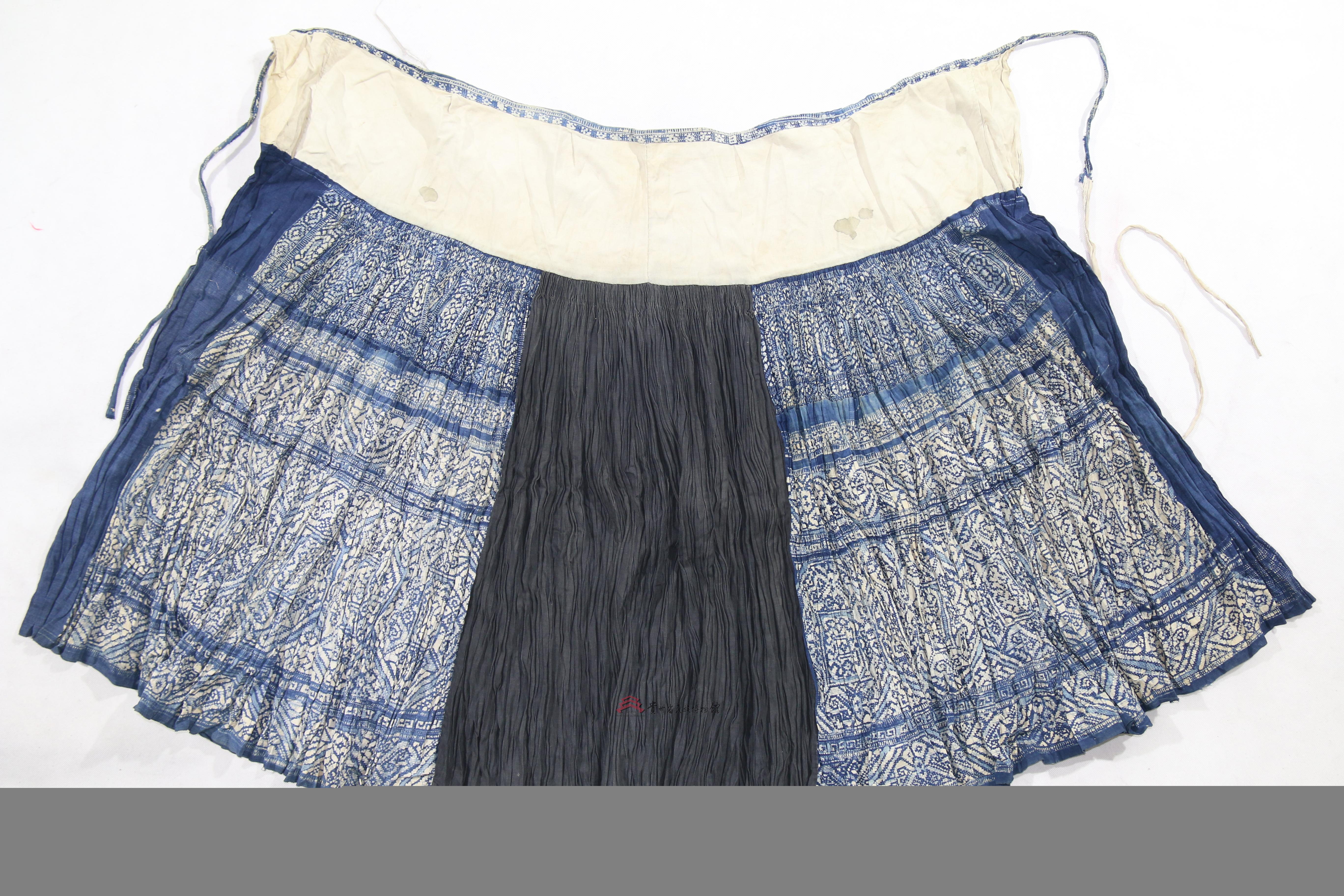 当代贵阳乌当苗族蜡染百褶围裙